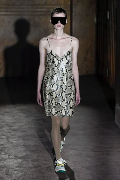 Look 33